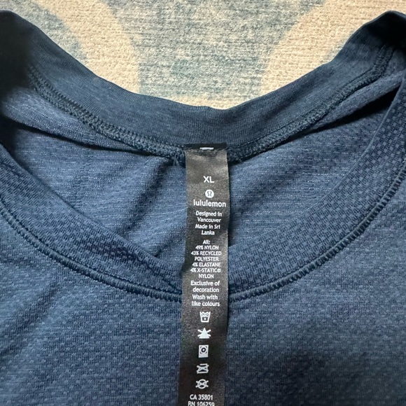 NWT Lululemon metal vent tech t shirt - Picture 3 of 6